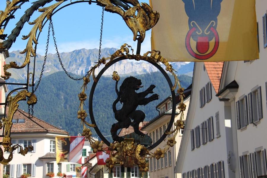 Zum Schwarzen Loewen Hotel Altdorf Exterior foto